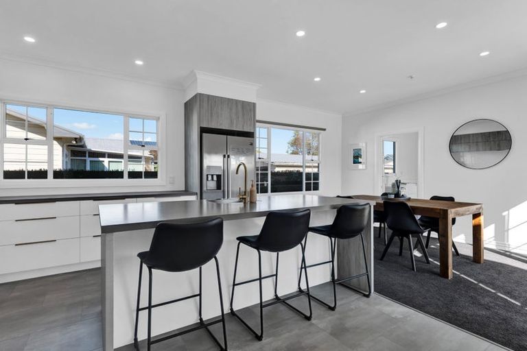 Photo of property in 11 Fantham Street, Hawera, 4610