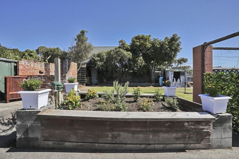 Photo of property in 43 Burrows Street, Bluff, 9814