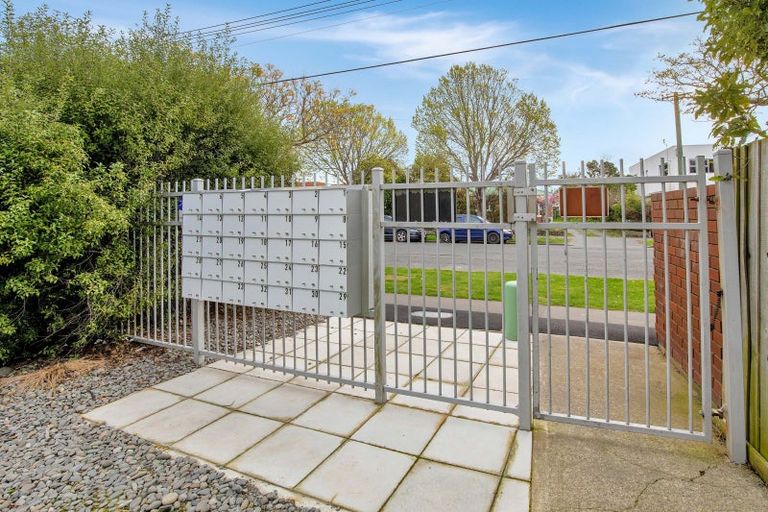 Photo of property in 27/30 Mathesons Road, Phillipstown, Christchurch, 8011