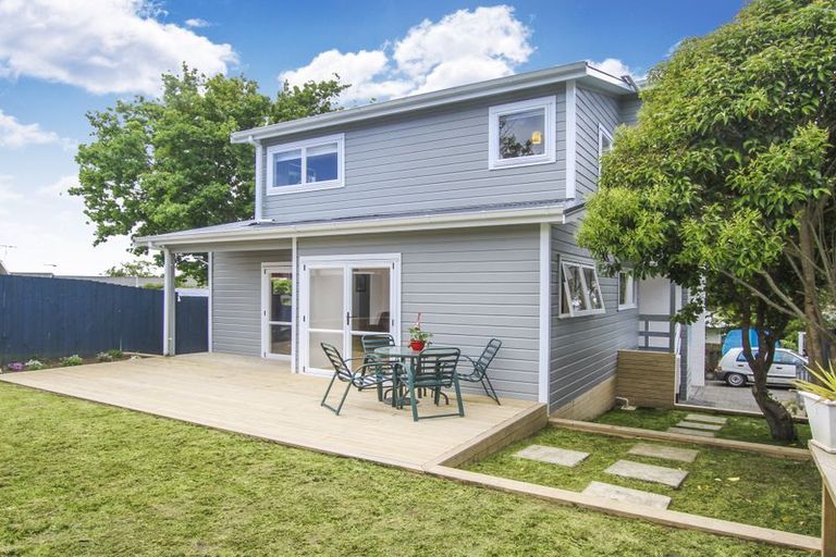 Photo of property in 3/32a Clayburn Road, Glen Eden, Auckland, 0602