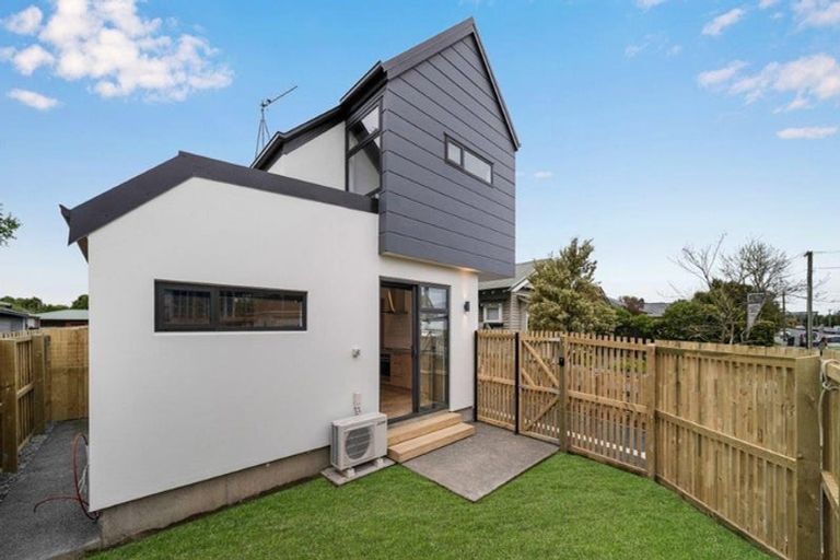 Photo of property in 1/13 Leitch Street, Somerfield, Christchurch, 8024