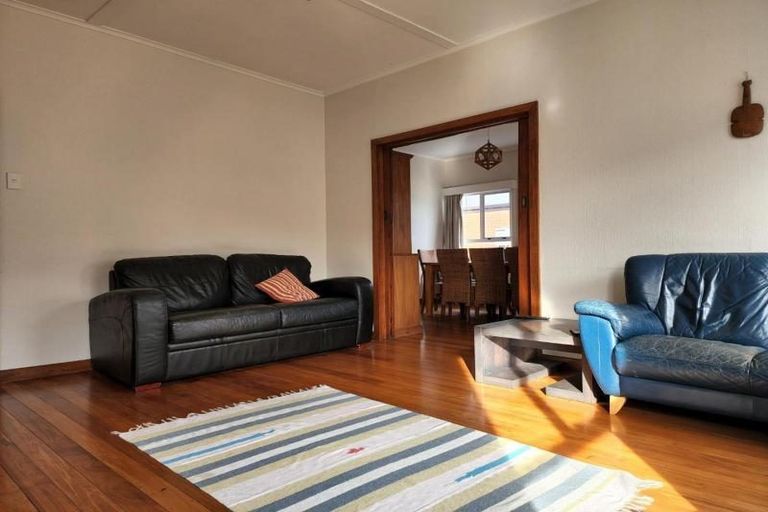 Photo of property in 8 Henui Street, Strandon, New Plymouth, 4312