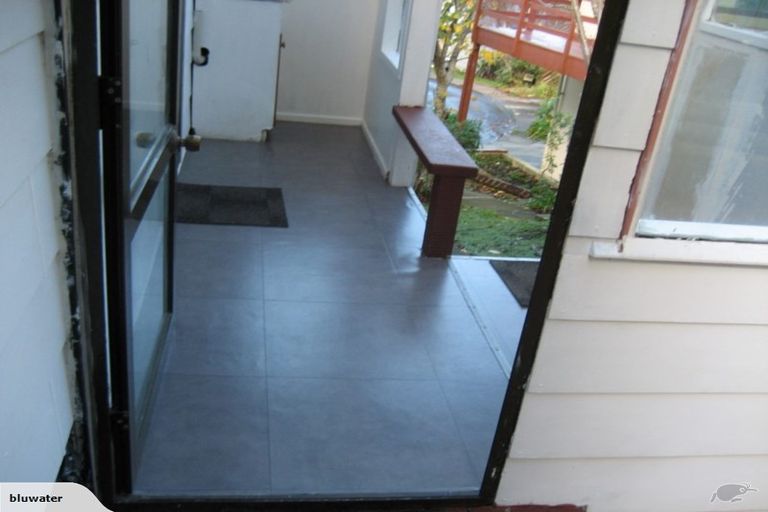 Photo of property in 4 Sasanqua Way, Crofton Downs, Wellington, 6035