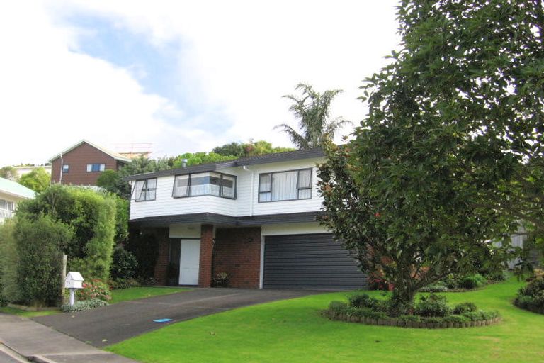 Photo of property in 77a William Bayes Place, Red Beach, 0932