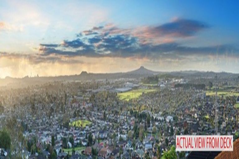 Photo of property in 132b Redoubt Road, Goodwood Heights, Auckland, 2105