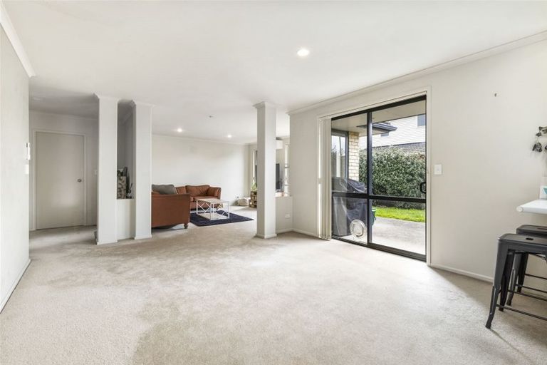 Photo of property in 5 Gresham Place, Rototuna North, Hamilton, 3210