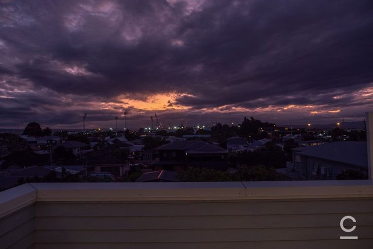 Photo of property in 152 Oceanview Road, Mount Maunganui, 3116