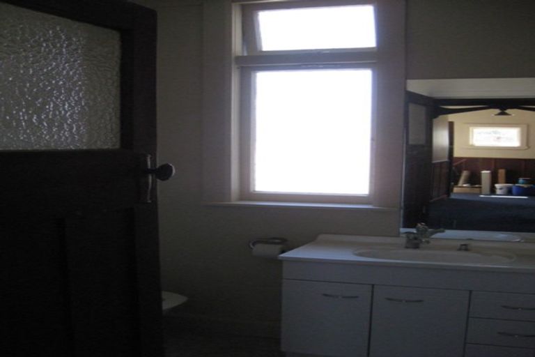 Photo of property in 990 Tremaine Avenue, Roslyn, Palmerston North, 4414