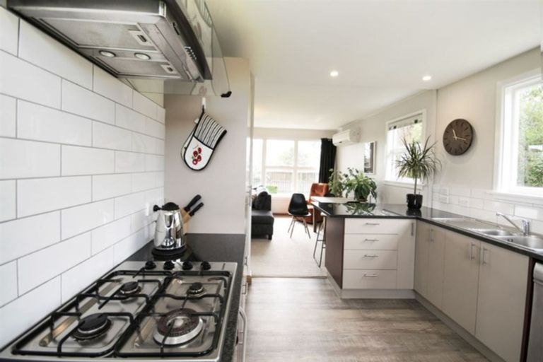 Photo of property in 373 Yaldhurst Road, Russley, Christchurch, 8042