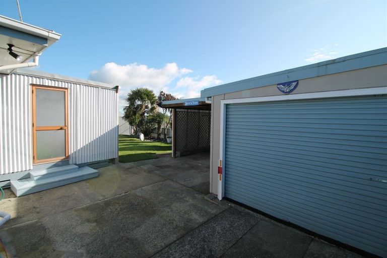 Photo of property in 8 Ngatuku Place, Tokoroa, 3420