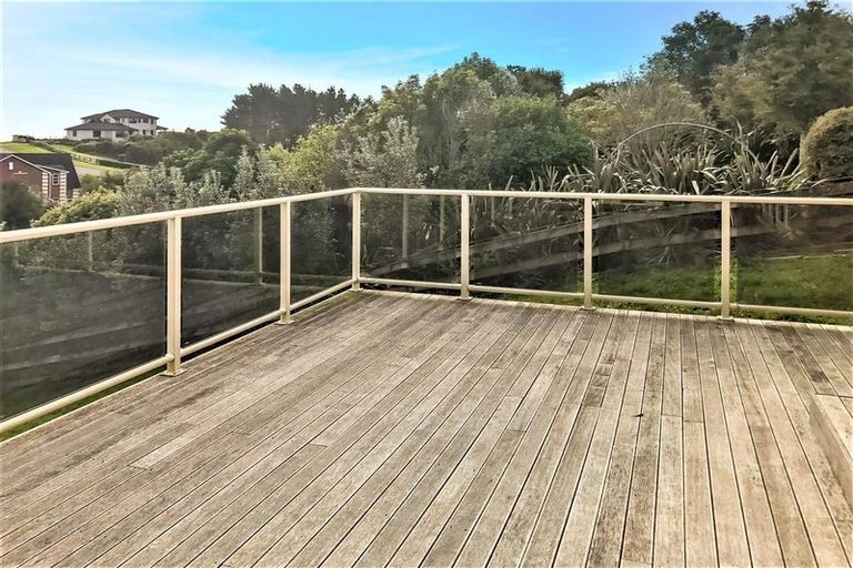 Photo of property in 10 Michael Bosher Way, Flat Bush, Auckland, 2019