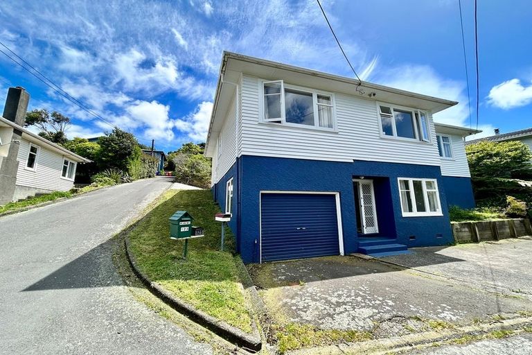 Photo of property in 127 Broderick Road, Johnsonville, Wellington, 6037