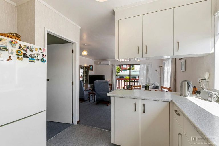 Photo of property in 2 Phillip Street, Johnsonville, Wellington, 6037