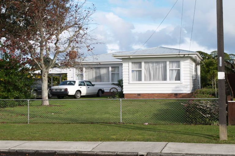 Photo of property in 12 Hallberry Road, Mangere East, Auckland, 2024
