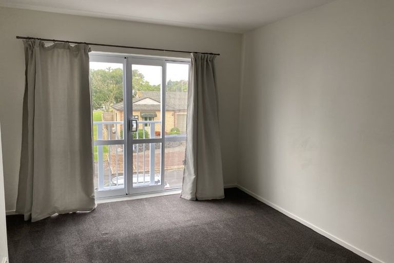 Photo of property in 13/30 John Jennings Drive, Oteha, Auckland, 0632