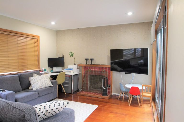 Photo of property in 4/17-19 Neal Avenue, Glenfield, Auckland, 0629