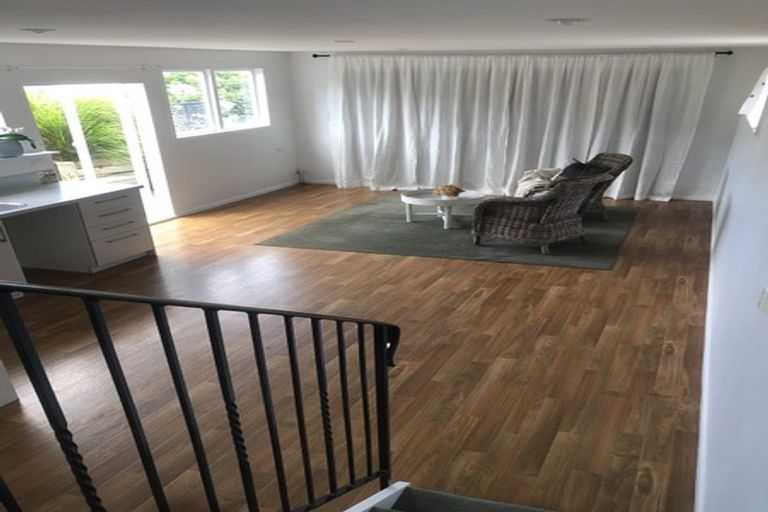 Photo of property in 959 Beach Road, Torbay, Auckland, 0630