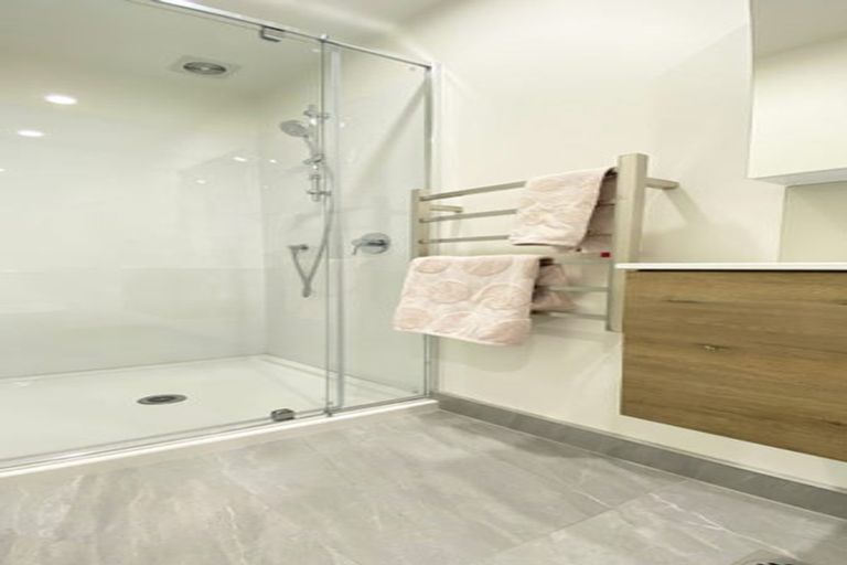 Photo of property in 3/327 Glengarry Road, Glen Eden, Auckland, 0602