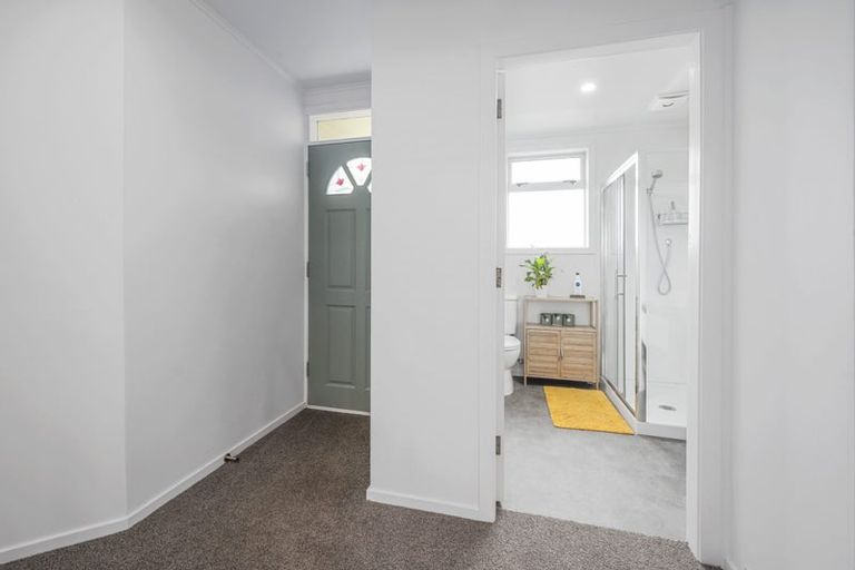 Photo of property in 18 Runuku Grove, Turangi, 3334