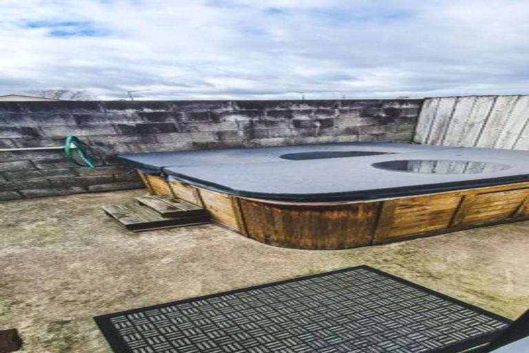 Photo of property in 665 Pioneer Highway, Highbury, Palmerston North, 4412