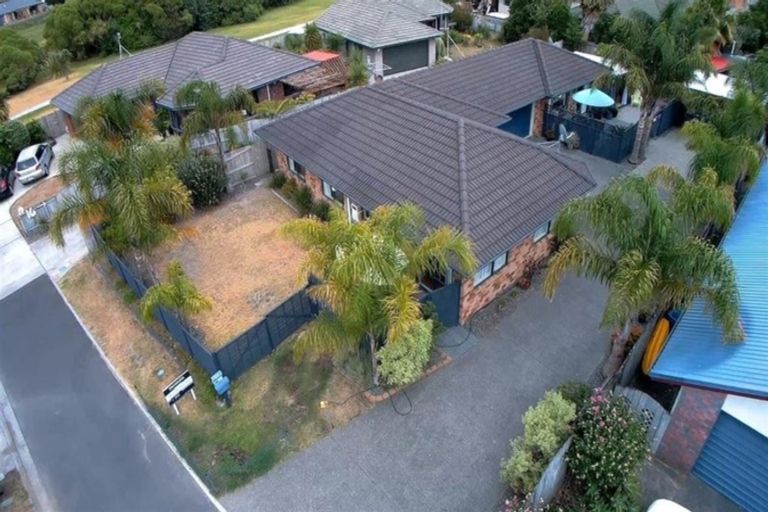 Photo of property in 10 Lamia Grove, Papamoa Beach, Papamoa, 3118