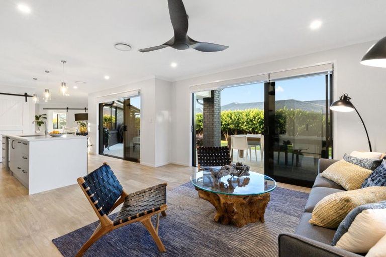 Photo of property in 14 Catherine Mclean Road, Pukekohe, 2120