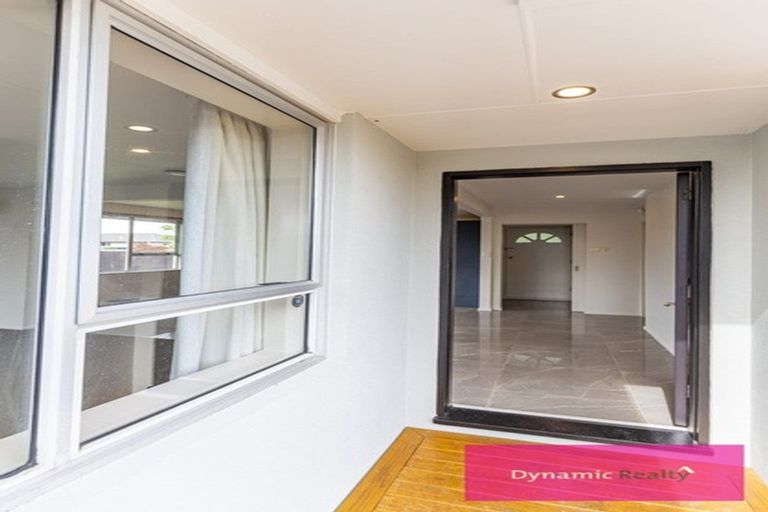 Photo of property in 15 Royal Park Drive, Parklands, Christchurch, 8083