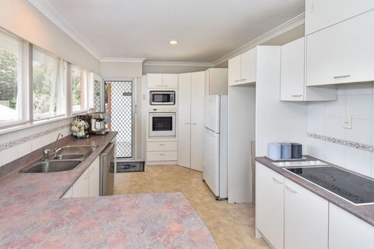 Photo of property in 64 Hill Road, Hillpark, Auckland, 2102