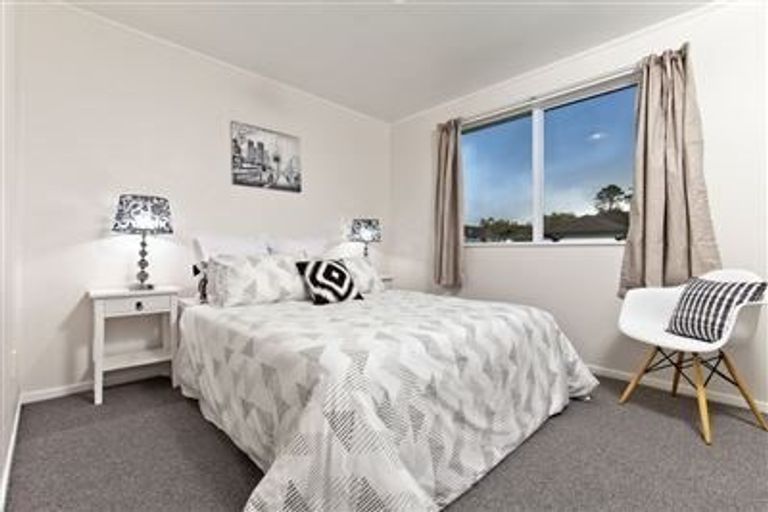 Photo of property in 1/22 Karepo Crescent, Ranui, Auckland, 0612