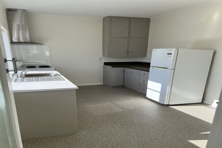 Photo of property in 22 Hawker Street, Mount Victoria, Wellington, 6011