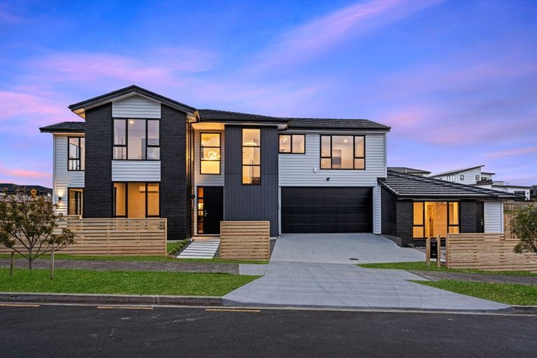 Photo of property in 19 Paihere Street, Huapai, Kumeu, 0810