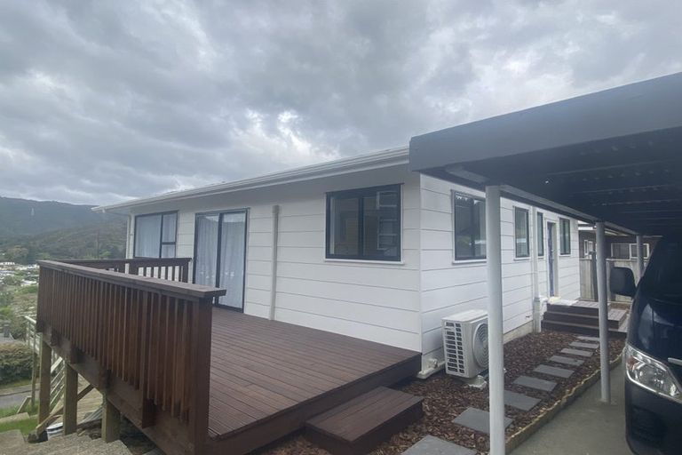 Photo of property in 15b Gribble Grove, Stokes Valley, Lower Hutt, 5019