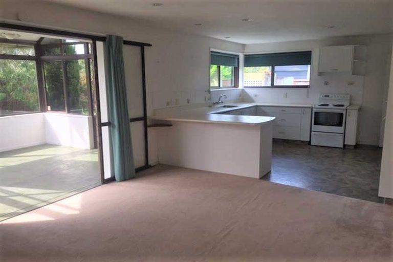 Photo of property in 15 Thistledown Place, Woolston, Christchurch, 8062