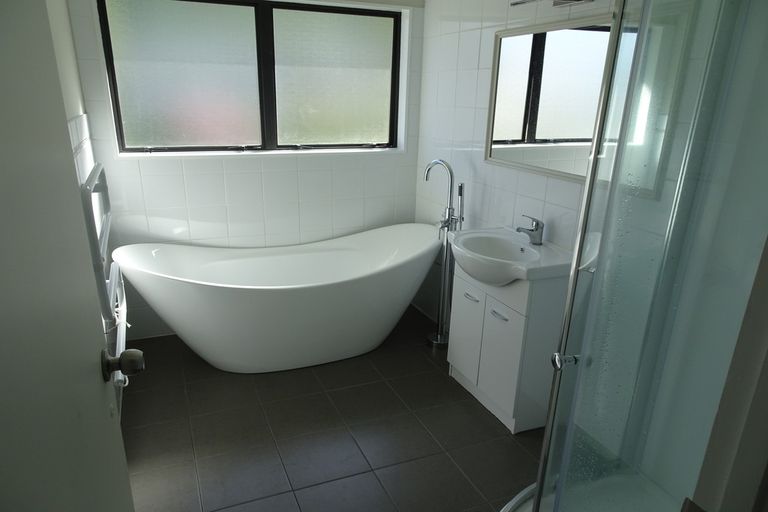 Photo of property in 3a Hawk Place, Selwyn Heights, Rotorua, 3015