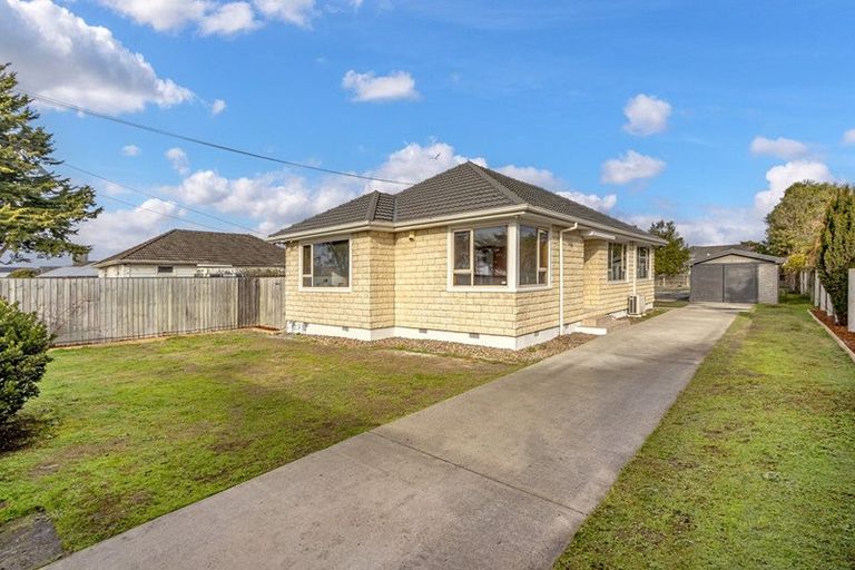 Photo of property in 82 Shortland Street, Wainoni, Christchurch, 8061