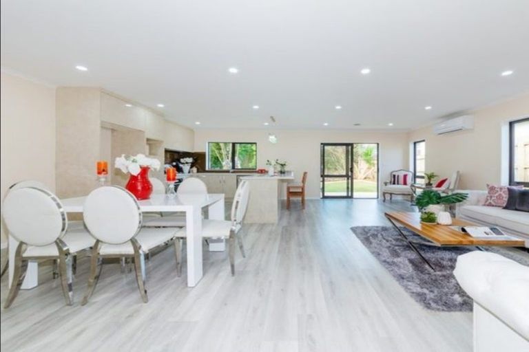 Photo of property in 22a Kamara Road, Glen Eden, Auckland, 0602