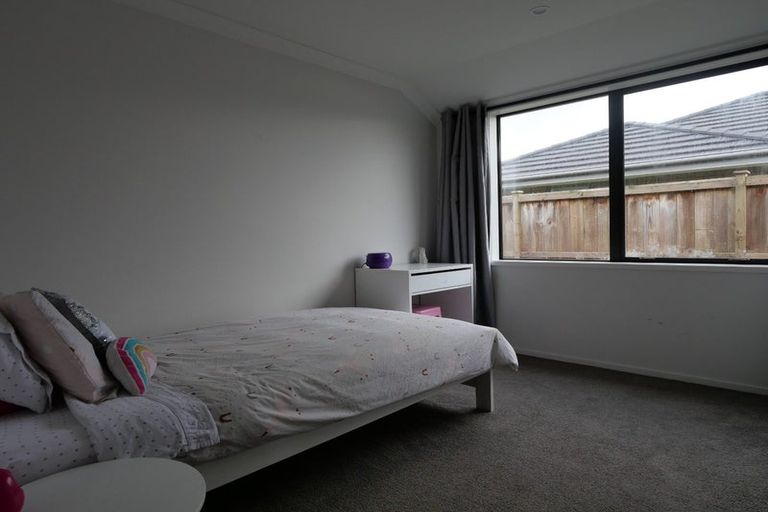 Photo of property in 8 Parkgrove Crescent, Pokeno, 2402