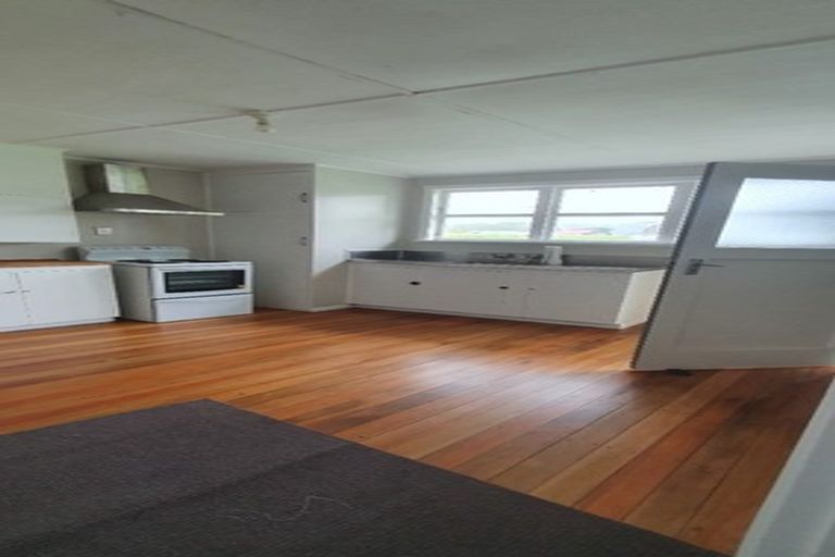 Photo of property in 10 Currie Street, Te Karaka, 4022