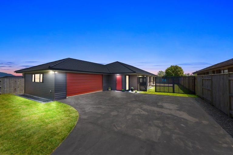 Photo of property in 6 Pohatu Lane, Otaki, 5512