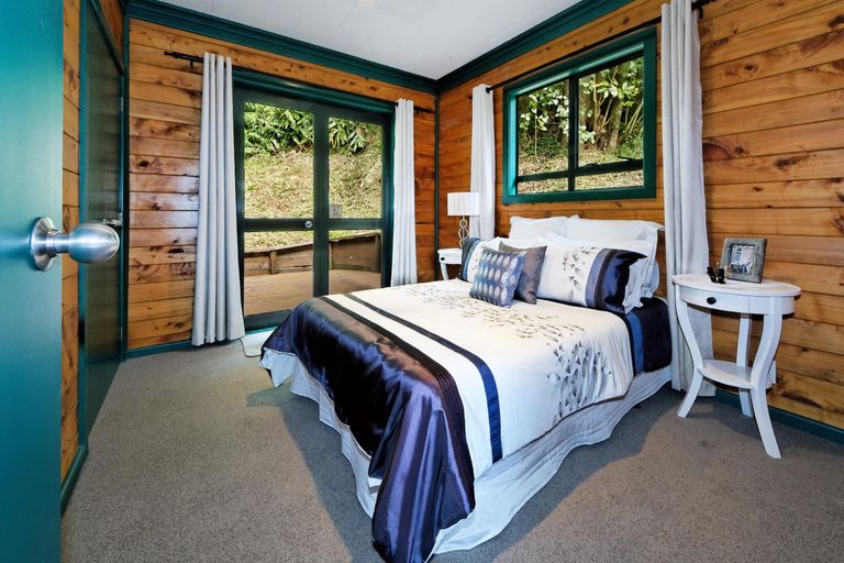 Photo of property in 40 Wood Bay Road, Titirangi, Auckland, 0604