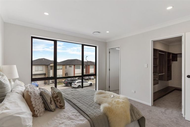 Photo of property in 44 Drumbuoy Drive, Flat Bush, Auckland, 2019