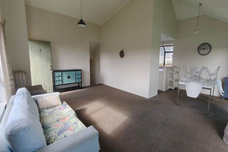 Photo of property in 2/717 East Coast Road, Browns Bay, Auckland, 0630