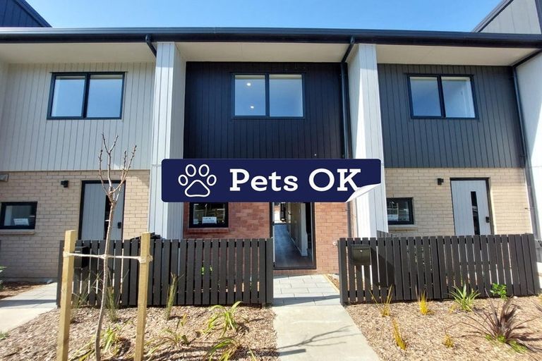 Photo of property in 7/474 West Coast Road, Glen Eden, Auckland, 0602