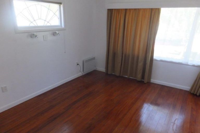 Photo of property in 2 Johnson Street, Dinsdale, Hamilton, 3204