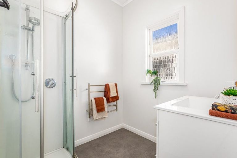 Photo of property in 23 Glamis Avenue, Strathmore Park, Wellington, 6022