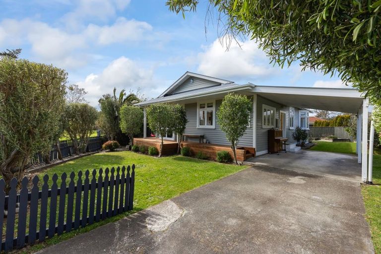 Photo of property in 50 Hollis Road, Paraparaumu Beach, Paraparaumu, 5032