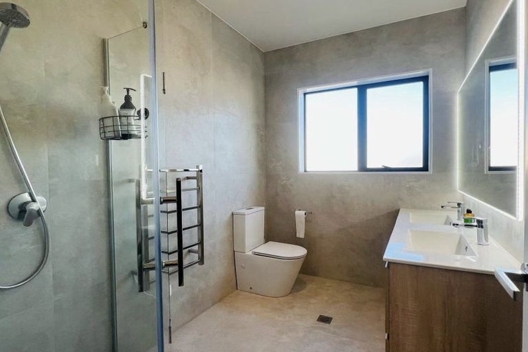 Photo of property in 5/11 Rengarenga Rise, Fairview Heights, Auckland, 0632