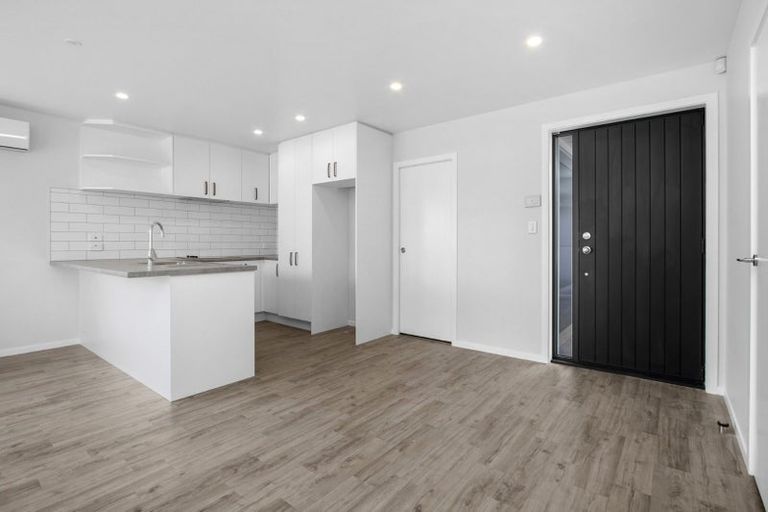 Photo of property in 2/18 Betley Crescent, Fairview Downs, Hamilton, 3214