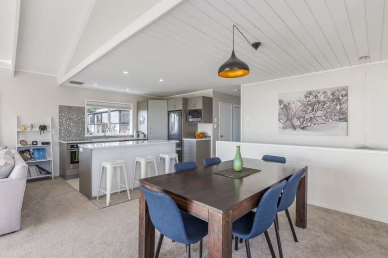 Photo of property in 1354a Whangaparaoa Road, Army Bay, Whangaparaoa, 0930