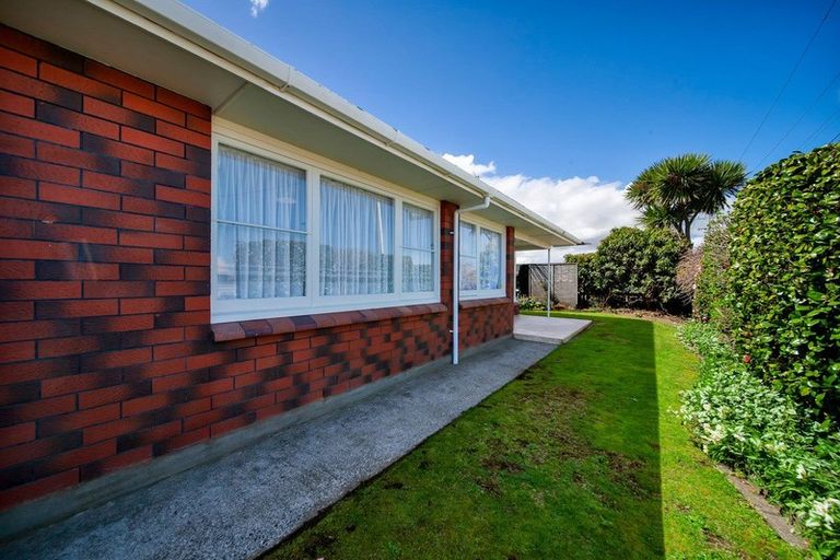 Photo of property in 12 Surrey Street, Hawera, 4610